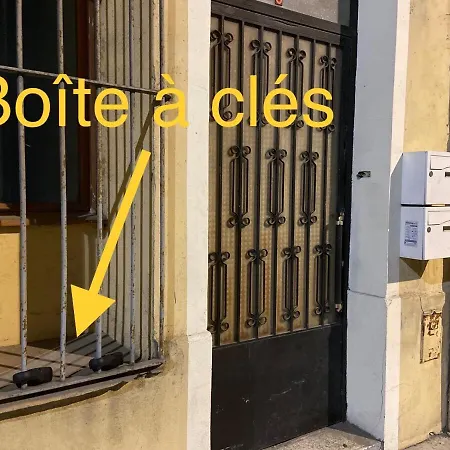 Bel Appartement, Balcon, 15 Minutes Du Centre Apartment Nizza